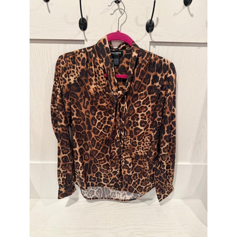 Express conscious edit portofino medium leopard blouse